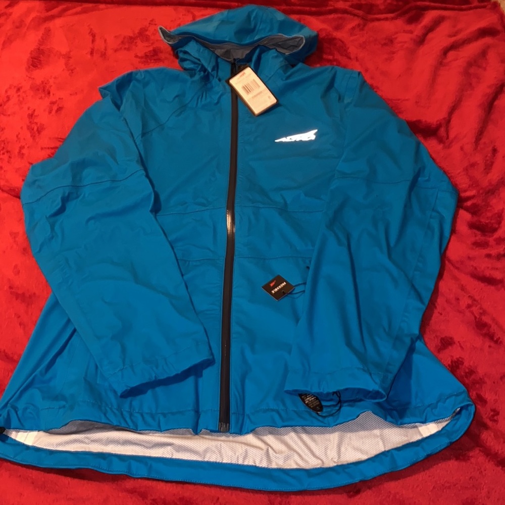 Altra Women’s Medium Jacket (Brand new without tags)